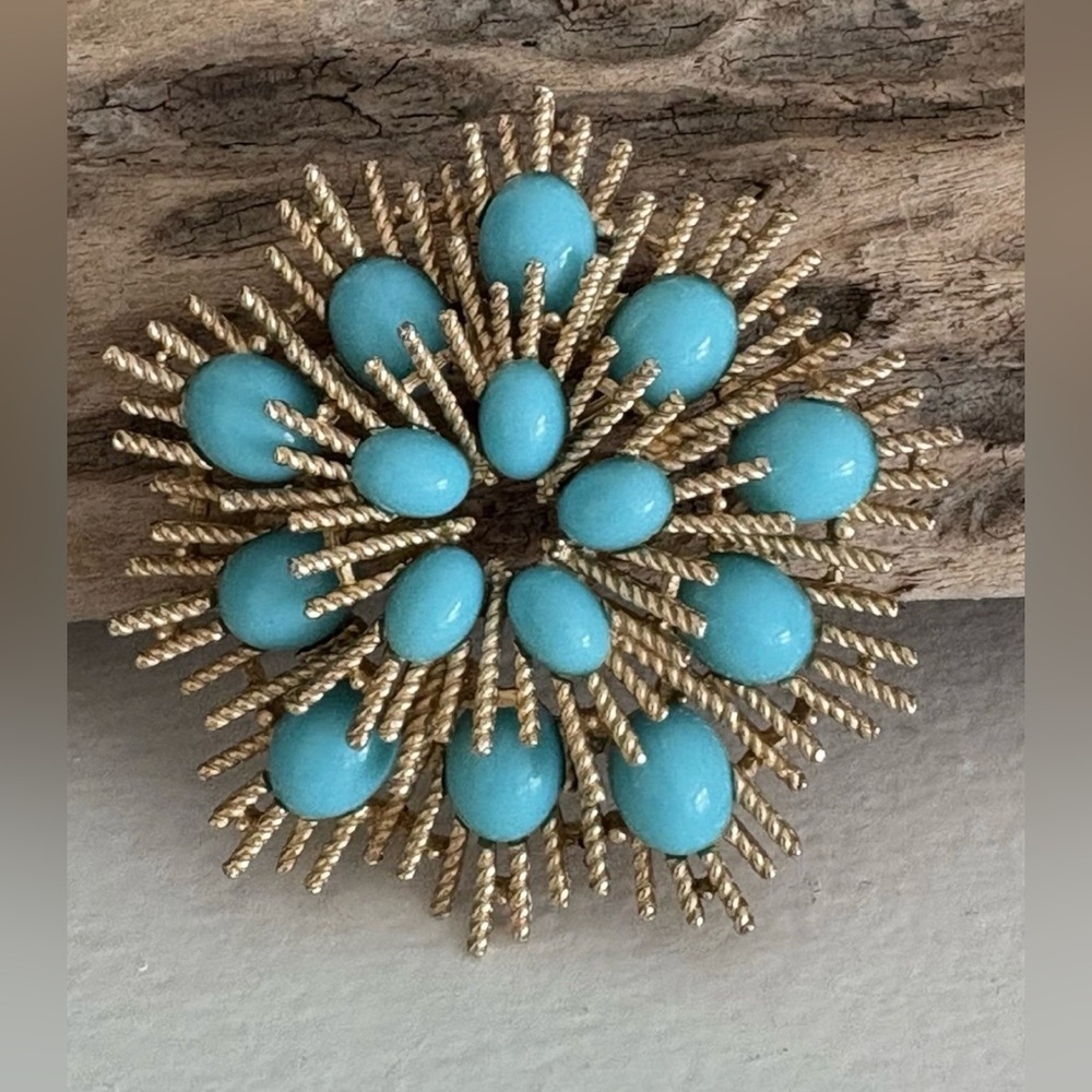 Vintage Avon By Susan Caplan Starburst Gold Brooch Turquoise Blue Lucite Stones
